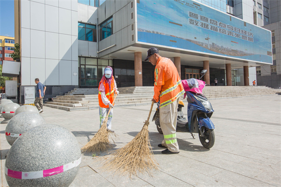 瀋陽于洪區城管環衛：“水洗”街路見底色 潔凈城市“煥”新顏_fororder_環衛4