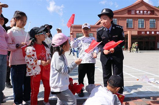 遼寧公安提交安全答卷：中秋國慶假期139個4A級以上景區安全有序_fororder_公安2