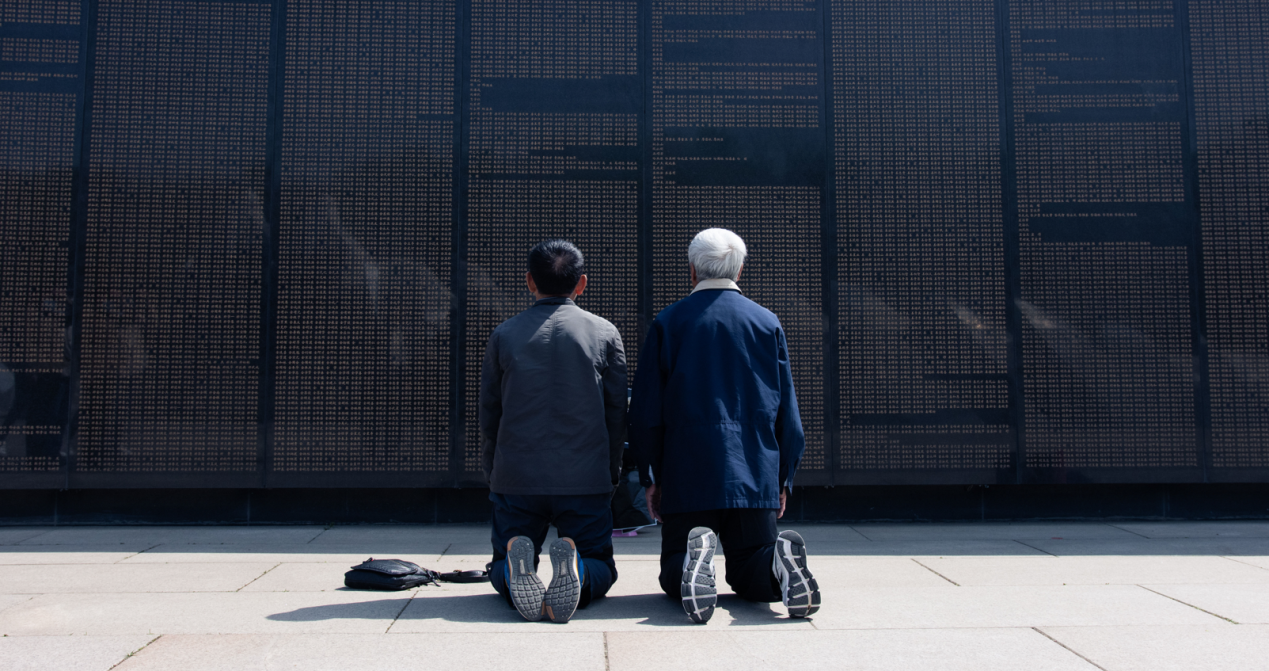 英雄回家——寫在第十批在韓中國人民志願軍烈士遺骸歸國之際