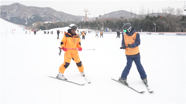 趕大集、嬉冰雪、泡溫泉、品遼菜 老外感受別樣中國年_fororder_活動6