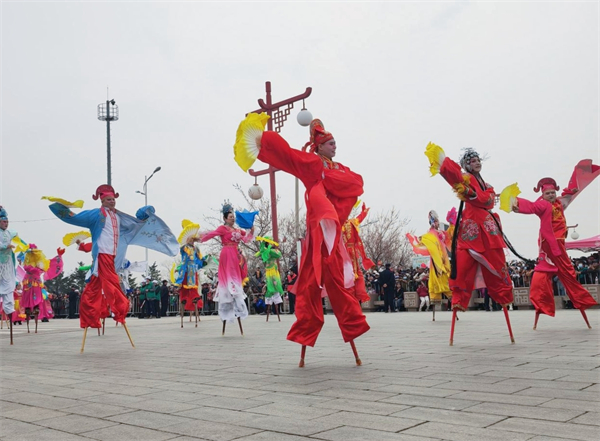 共赴梨花春宴 錦州北鎮市第34屆梨花節浪漫啟幕_fororder_北鎮梨花3