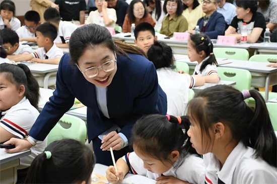 瀋陽市名優校長與名師到沈水實驗學校開展小學思政課幫扶活動_fororder_教育名優校長2