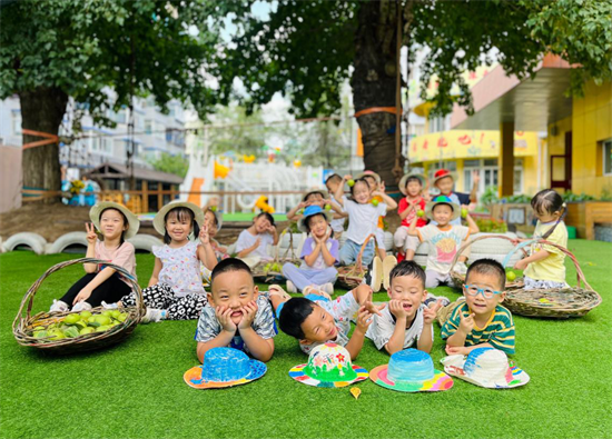 瀋陽市鐵西區實驗幼兒園開展梨園採摘活動_fororder_教育梨子