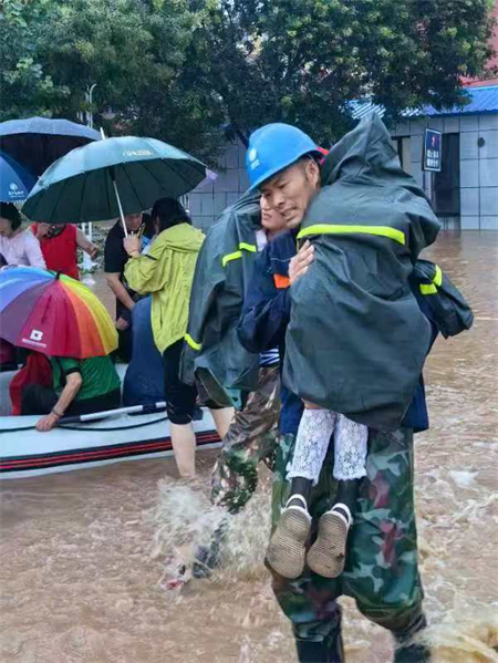 國網遼寧電力：戰暴雨保供電在行動_fororder_微信圖片_20240821085833