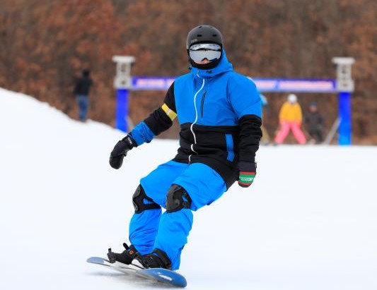 2019大連（安波）國際溫泉滑雪節暨大連市“體育彩票杯”全民冰雪運動會開幕