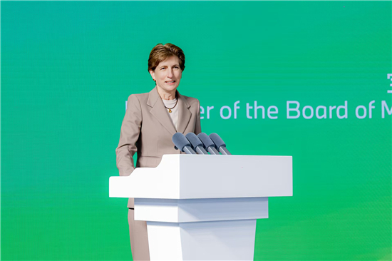 寶馬集團“熱土戰略”：以地熱為支點，撬動製造未來_fororder_寶馬集團人力資源和員工關係董事霍思玫致辭