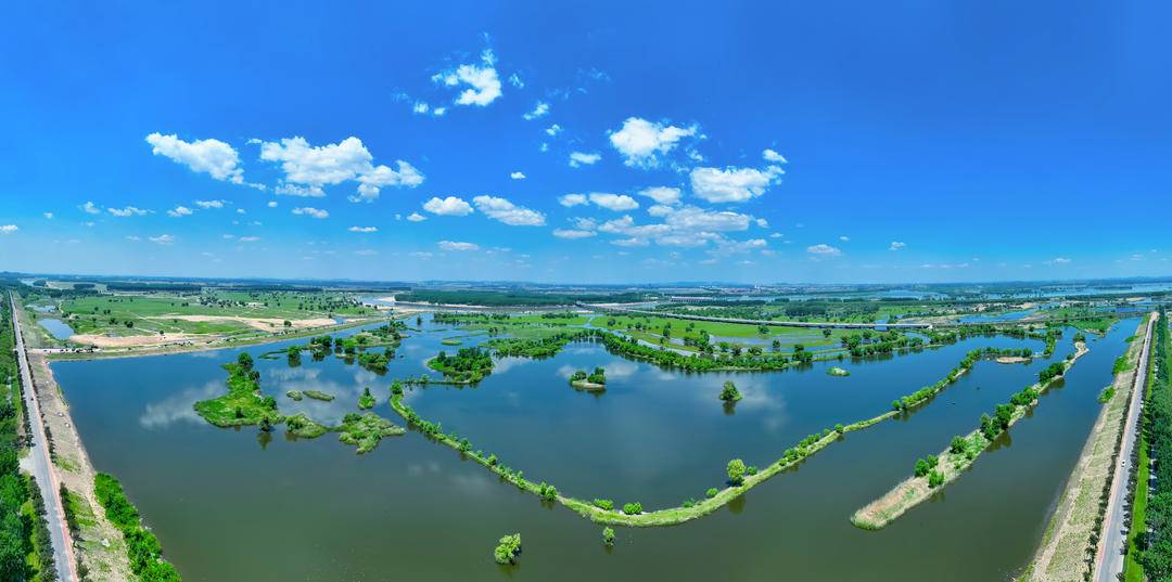 遼河南岸：水面如鏡 美景如畫