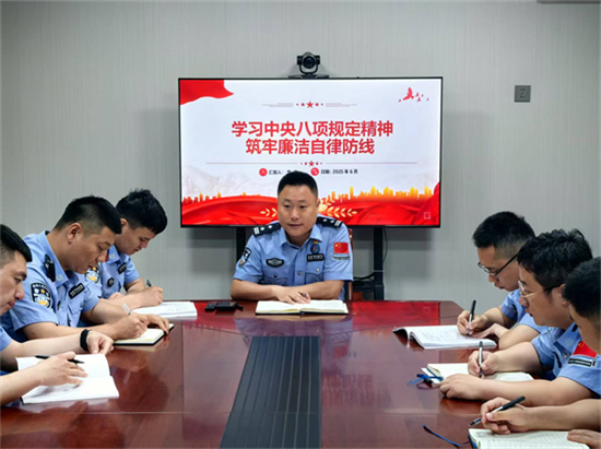 丹東一經街邊境派出所：薪火相傳礪精兵 同心實幹築和諧_fororder_供圖 丹東一經街邊境派出所1