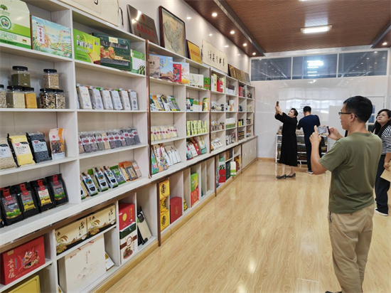 朝陽：走出有機産品帶動雜糧産業興旺的新路徑_fororder_常雜糧1