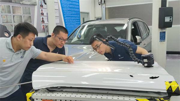 一線員工貢獻巧思 華晨寶馬瀋陽生産基地創新工作室再添一項國家專利_fororder_寶馬3