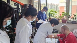 等圖】黨員下沉一線！瀋陽市皇姑區“健康禮包”送進千家萬戶