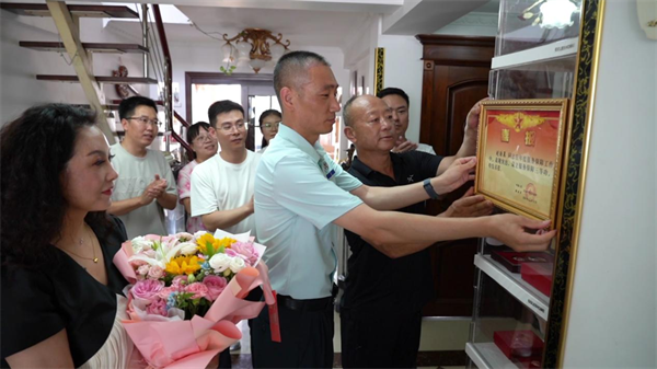 “黨建紅”引領“國防綠” 繪就軍民同心新畫卷_fororder_張琪徵兵2