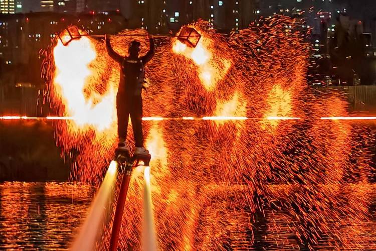 大連梭魚灣上演海上非遺秀
