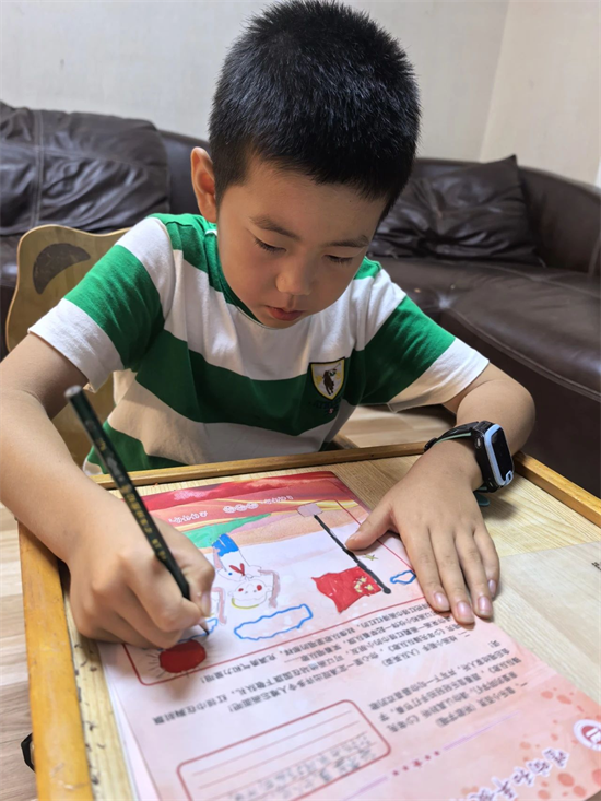 瀋陽珠江五校暑假特色作業：用聲音和畫筆凝聚愛國力量_fororder_教育珠五2