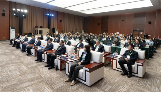 進博為橋拓寬開放合作路 遼寧舉行內外貿一體化暨地工産品（消費品）推介活動_fororder_進博會1