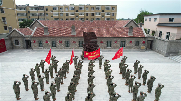 遼寧省錦州軍分區開展“七一”主題黨日活動 警示教育與紅色傳承雙管齊下_fororder_錦州軍區3