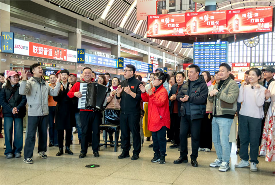 退役軍醫韓宏光:戎裝雖卸初心不改 醫者仁心照亮助殘之路_fororder_退役軍醫韓宏光5