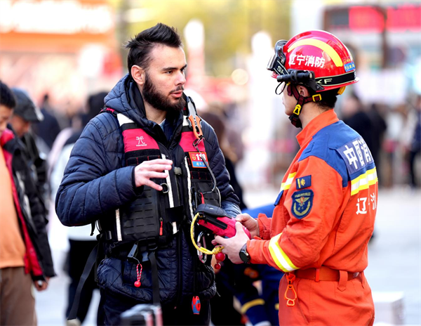 遼寧消防開展“盛”情“焰”請主題市集活動 沉浸式科普築牢全民消防安全防線_fororder_常消防3