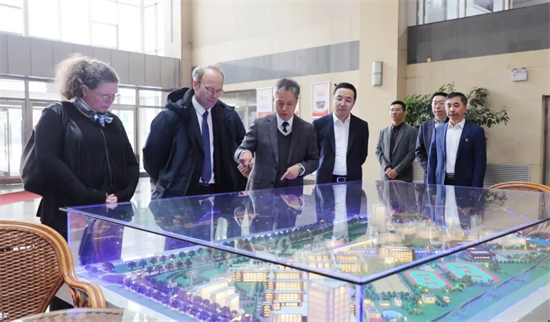 第十二屆中法環境月“自然建築展”在瀋陽建築大學啟幕_fororder_中法1