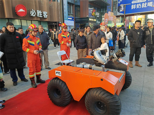 遼寧消防開展“盛”情“焰”請主題市集活動 沉浸式科普築牢全民消防安全防線_fororder_常消防4