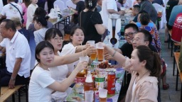 舉杯“啤酒之都” 共赴盛夏狂歡  2025瀋陽雪花國際啤酒嘉年華啟幕
