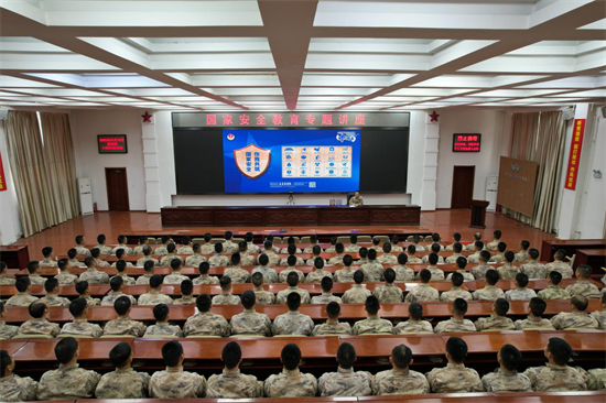 遼寧省錦州市軍地聯合開展全民國家安全教育日普法宣傳系列活動_fororder_錦州軍區2