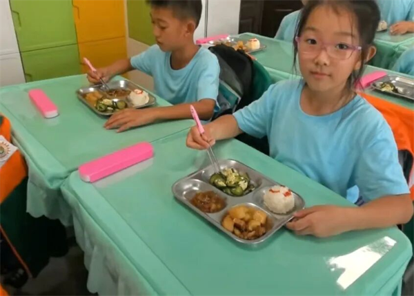 瀋陽蒲松路小學“創意大廚” 為新學期助力_fororder_圖片2