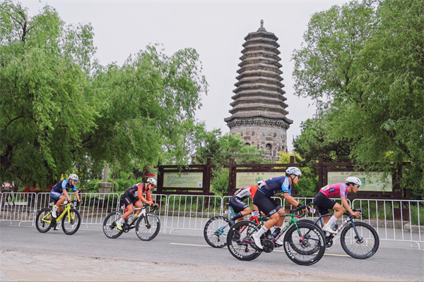 2025年中國公路自行車聯賽暨中國自行車運動騎遊大會湖系列·康平站落幕_fororder_常康平自行車5