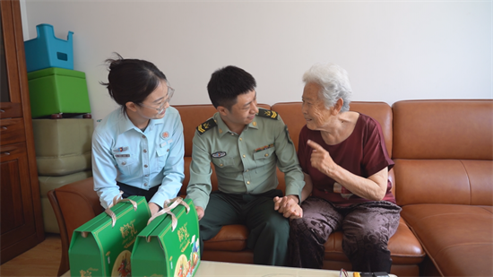 遼寧省軍區錦州離職幹部休養所：端午送安康 慰問老首長_fororder_圖片3