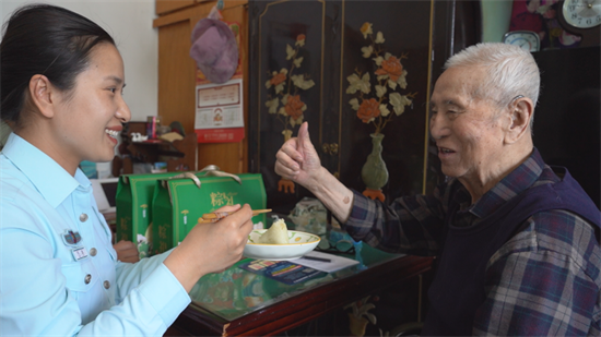 遼寧省軍區錦州離職幹部休養所：端午送安康 慰問老首長_fororder_圖片1