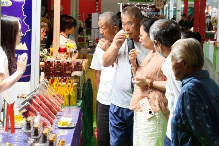 第十屆中國（大連）國際茶産業博覽會開幕