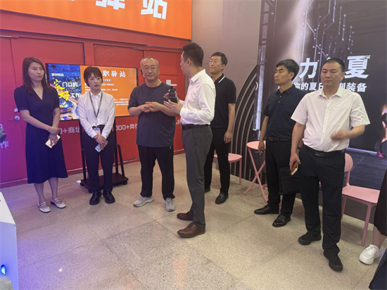 助力“家門口”創業創新 瀋陽市人力資源和社會保障局局長一行調研太原街創業工作站_fororder_圖片 1