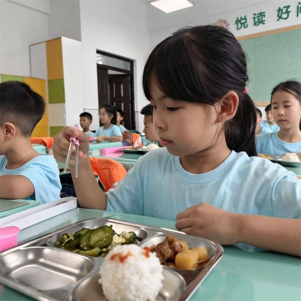 瀋陽蒲松路小學“創意大廚” 為新學期助力_fororder_圖片1