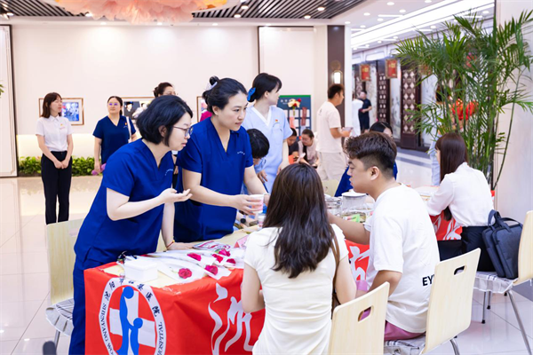 瀋陽創新“結婚登記+孕育醫療”服務 新人領證即享千元優生福利_fororder_馬靜登記2