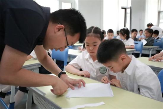 瀋陽岐山一校至善校區聯手社區共同開展科技活動_fororder_教育航空