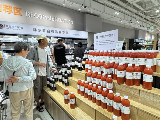 瀋陽渾南區商業服務品質再升級 渾南首家“胖改”亮相龍湖天街_fororder_張琪渾南2
