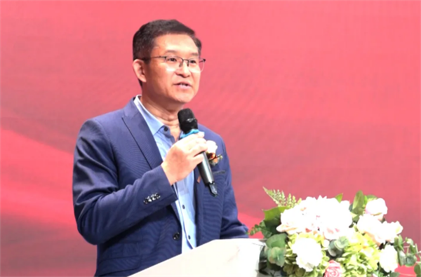 2025遼寧高考公益助考行動啟動 蔡司新一代機器人全飛秒VISUMAX 800落戶遼寧愛爾_fororder_國魁愛爾3