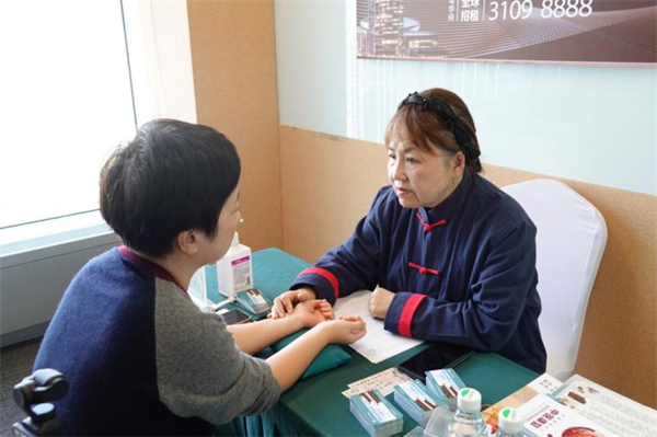 瀋陽市中醫院“中醫進樓宇”重塑職場健康新模式_fororder_中醫院華潤1