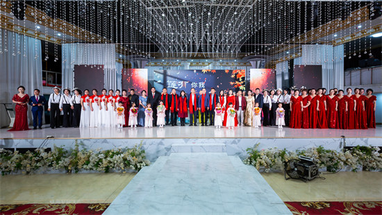 金秋送爽敬老情 蓮城歡歌慶重陽