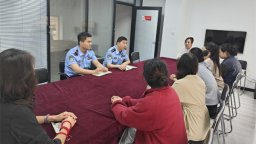 丹東一經街派出所：心橋永固通民願 帶礪山河戍邊關
