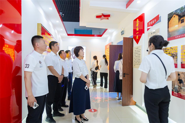 大連市普蘭店區以多樣形式慶“七一”_fororder_普蘭店七一2