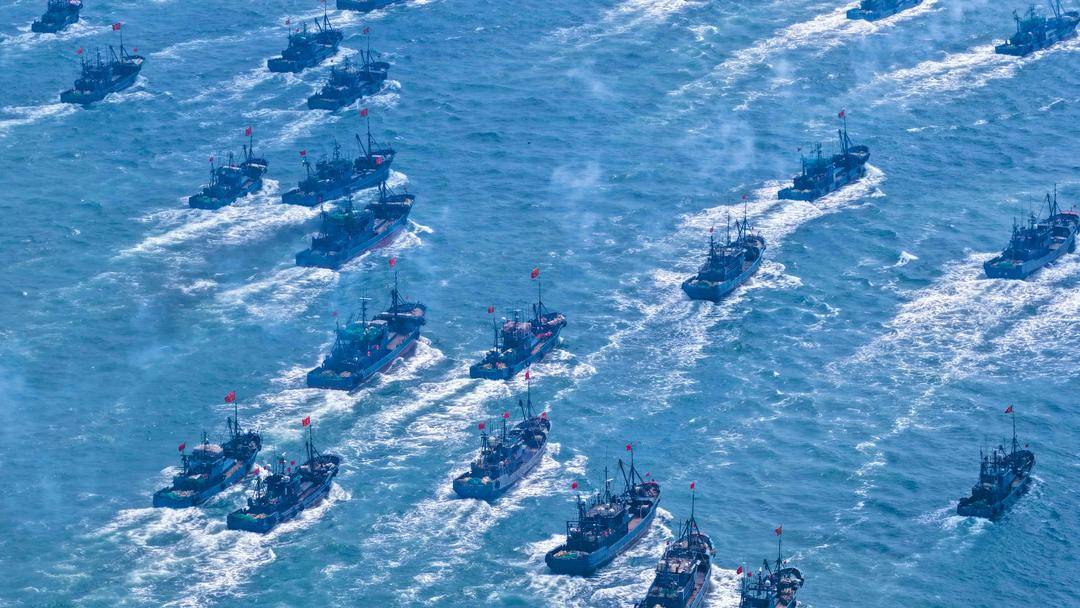 開海啦！大連漁船起航追“鮮”