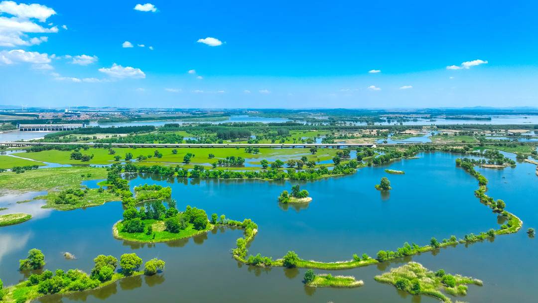 遼河南岸：水面如鏡 美景如畫