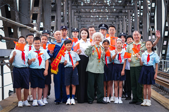 以國防教育 築愛國之心 丹東邊檢站開展全民國防教育月主題活動_fororder_圖片 2