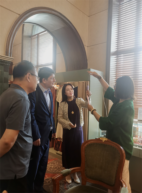 俄中友好協會副主席謝爾蓋·沙羅諾夫訪問瀋陽 深化中俄多領域合作_fororder_2