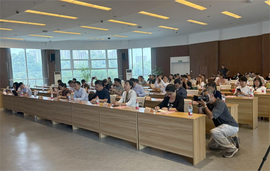 中德園迎來德國下薩克森州代表團 共話産業合作新機遇_fororder_常中德園2