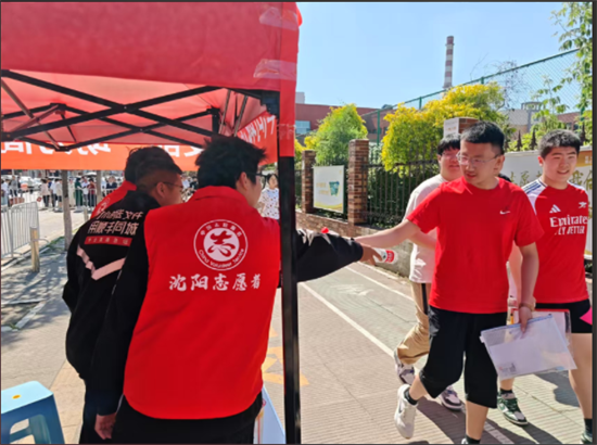 黨建引領“志願紅” 順豐同城騎士護航高考_fororder_史國魁順豐2