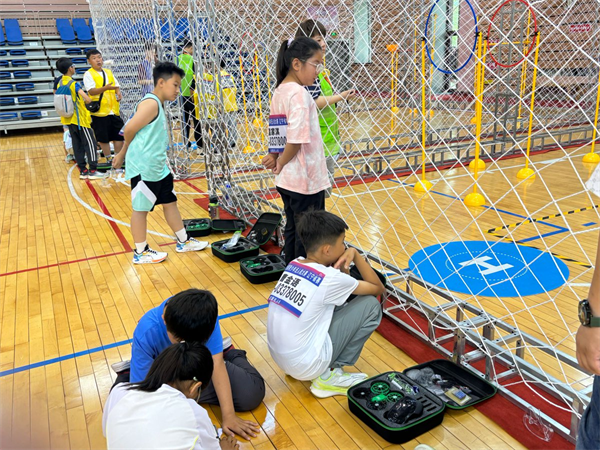 全國青少年無人機大賽遼寧省賽開賽 3099名青少年同場競技_fororder_圖片2