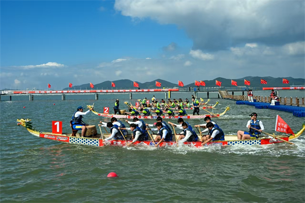 龍舟競渡，共慶雙節！大連普蘭店首屆北方海域龍舟全國公開賽啟幕_fororder_802985BC-F2A4-4F90-8554-1E1E7EF8B031_L0_001.JPG