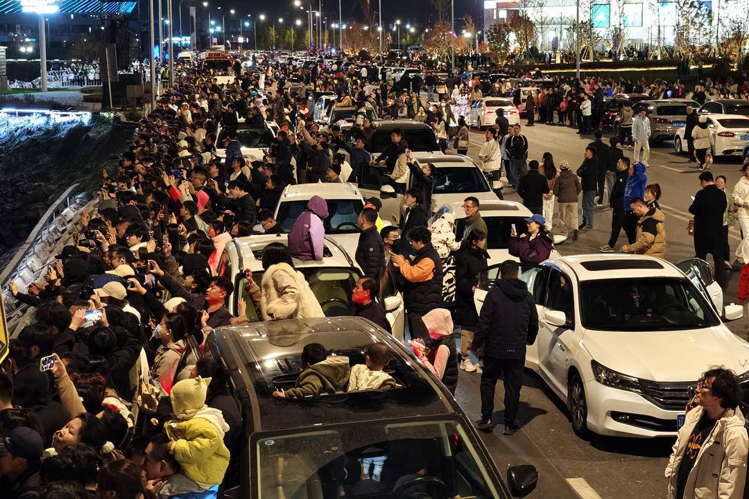 大連梭魚灣上演海上非遺秀